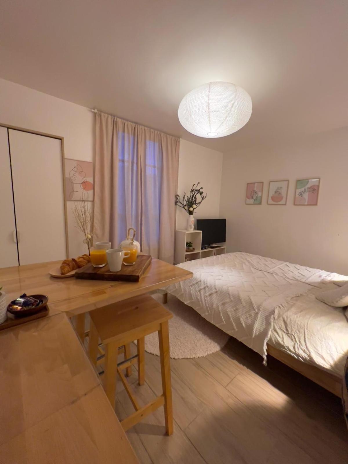 Escale Cosy A Pontoise Jacuzzi Et Terrasse Lejlighed Eksteriør billede